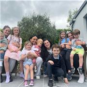 Formada en Irlanda, con 2 años de experiencia enseñando inglés a niños. Certificado C2, clases dinámicas presenciales y online